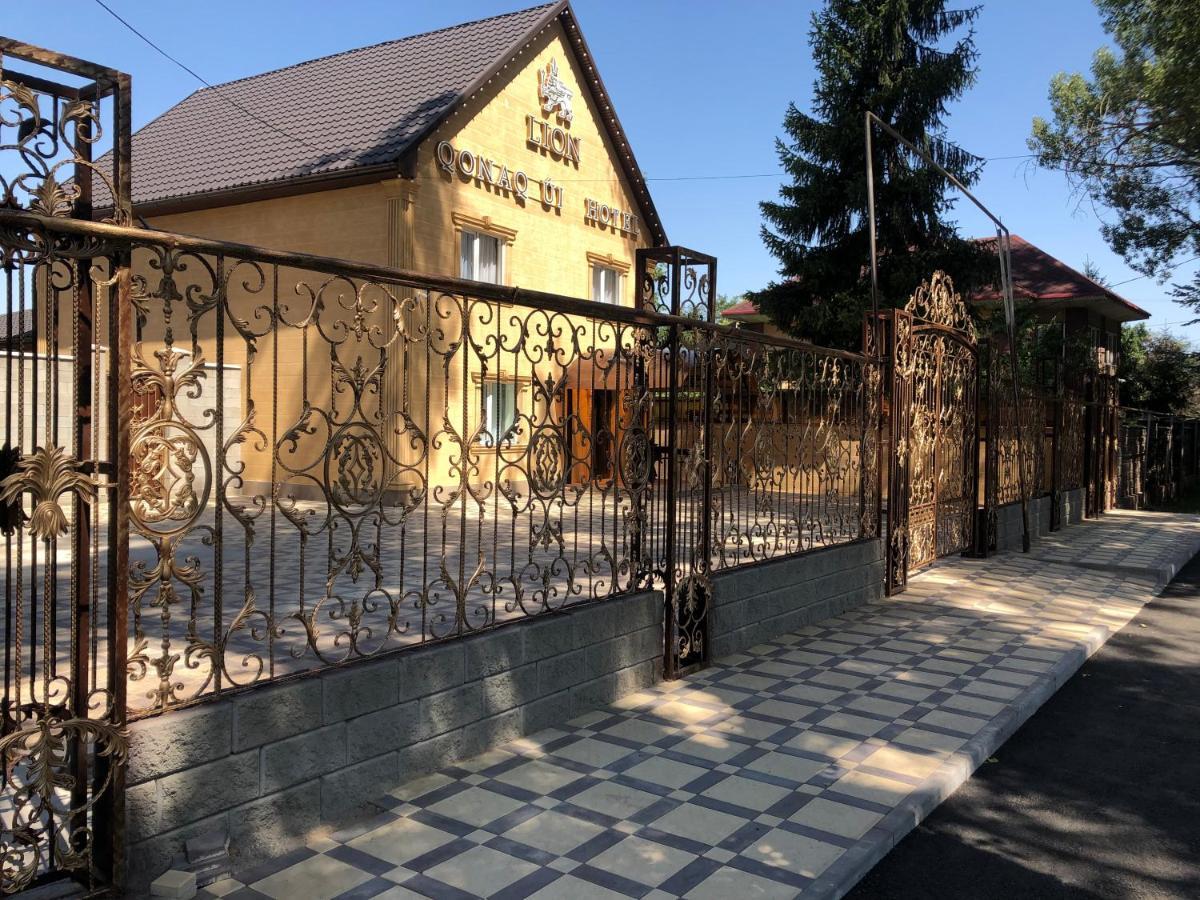Hotel Lion Almatî Exterior foto